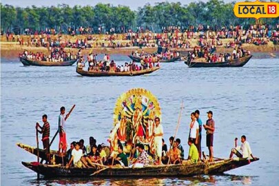 প্রতিমা নিরঞ্জন। প্রতীকী ছবি। 