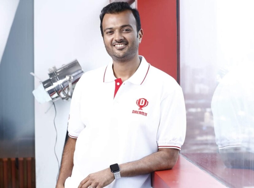 একবারে না পারিলে দেখ শতবার... শুধু কবিতার পংক্তি নয়। জীবনের সার সত্য। সেই সত্যই আরও একবার প্রমাণ করেছেন হর্ষ জৈন। নিজের পরিকল্পনা বারবার ব্যর্থ হওয়ার পরও সংকল্পে অনড় থেকেছেন তিনি। শেষ পর্যন্ত সেই ব্যর্থতাই তাঁকে দিয়েছে ৬৪ হাজার কোটি টাকার সংস্থা গড়ে তোলার শক্তি।