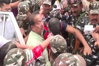 জ্যোতিপ্রিয় মল্লিক গ্রেফতার