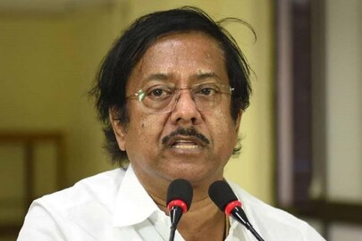 জ্যোতিপ্রিয় মল্লিক৷ 