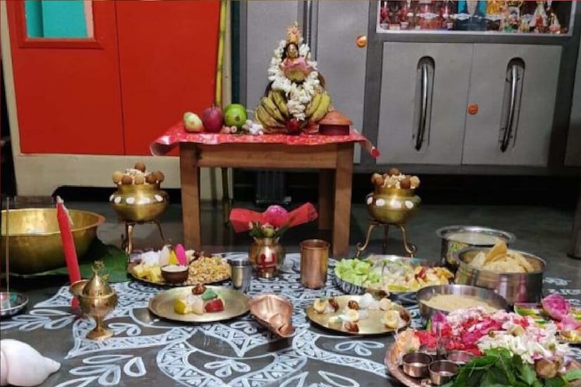 *কিন্তু এই পুজোয় কী কী নিয়ম মানলে পদ্মাসনা দেবীর বিশেষ কৃপা মেলে? এমনই পাঁচটি জানিয়েছেন ধীমান বন্দ্যোপাধ্যায়। সংগৃহীত ছবি।