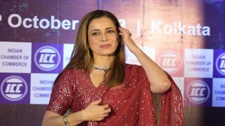 এই শহর তাঁর গয়নার ব্যবসার সবচেয়ে বড় মার্কেট....কলকাতায় এসে জানালেন জুয়েলারি ডিজাইনার তথা অভিনেত্রী নীলম এই শহর তাঁর গয়নার ব্যবসার সবচেয়ে বড় মার্কেট....কলকাতায় এসে জানালেন জুয়েলারি ডিজাইনার তথা অভিনেত্রী নীলম