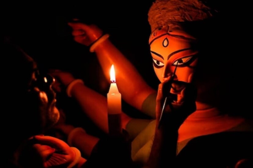 আগামিকাল, শনিবার মহালয়া। এদিন ভোর থেকেই গঙ্গার ঘাটে ভিড় করবেন তর্পণকারীরা।