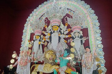 বাগবাজারের সাবেকি প্রতিমা থেকে তেলেঙ্গাবাগানে টুসু পরব-আজ দেখুন উত্তরের ঠাকুর