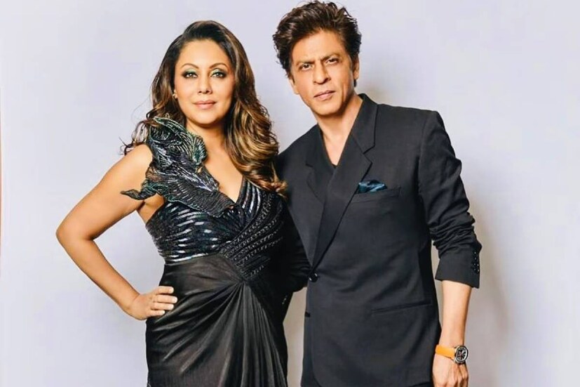 তবে সময় গড়িয়েছে। শাহরুখের লড়াইকে চাক্ষুষ করেছেন গৌরী। বাকিটা আর বলে দেওয়ার অপেক্ষা রাখে না। বাদশার বাদশাহি সফরের প্রত্যেক ধাপেই তাঁর সঙ্গে আছে গৌরী।