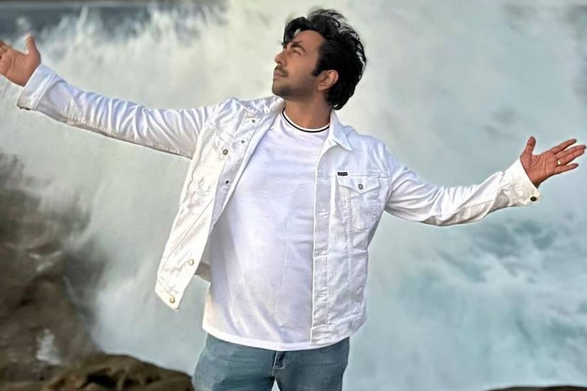 নিউজ18 বাংলাকে অপূর্ব বলেন, "এই কনফিউজনটাকে আমরা উপভোগ করি। যেহুতু আমরা ভাল বন্ধু, তাই এট নিয়ে মনে করার কিছু নেই।"
