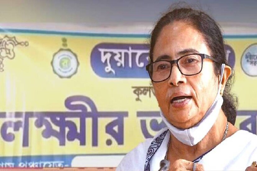 ২৫ বছর থেকে ৬০ বছর বয়সি মহিলারা লক্ষ্মীর ভাণ্ডার প্রকল্পের আওতায় নাম নথিভুক্ত করতে পারেন। দুয়ারে সরকার ক্যাম্পে গিয়ে এই প্রকল্পের সুবিধা পাওয়ার জন্য আবেদন করা যায়। এই প্রকল্পের মাধ্যমে সাধারণ শ্রেণির মহিলাদের প্রতি মাসে ৫০০ টাকা এবং তফশিলি জাতি ও উপজাতির মহিলাদের প্রতি মাসে ১০০০ টাকা করে দেওয়ার বন্দোবস্ত করা হয়েছে।