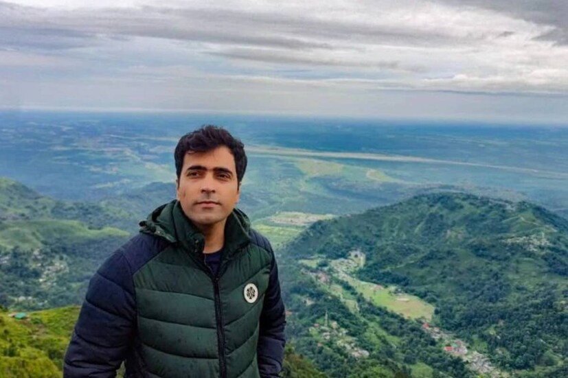 অনুরাগীরা মানতে না চাইলেও আবীর মনে করেন, তাঁকে পছন্দ করেন না, এমন মানুষের সংখ্যা নিছক কম নয়। নিউজ18 বাংলার সাক্ষাৎকারে তিনি বলেন, &quot;আমিও ভাবতাম আগে যে আমাকে অপছন্দ করেন, এমন মানুষ বোধ হয় নেই। কিন্তু এখন মনে হয়, তখন খুব বোকা ছিলাম বলেই এ রকম ভাবতাম।&quot;