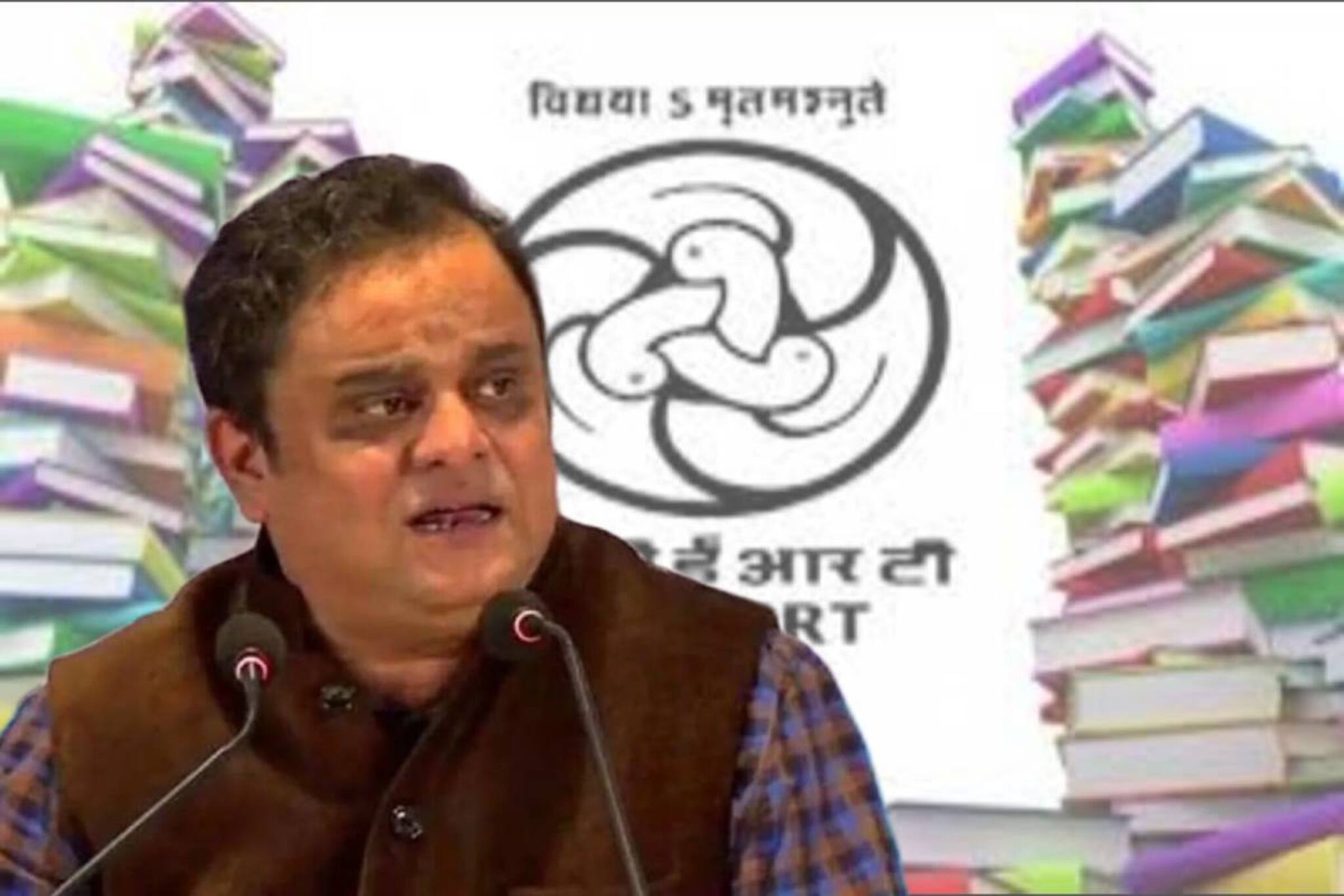 স্কুলের বইয়ে ‘ইন্ডিয়া’র বদলে ‘ভারত’? কেন্দ্রের তুমুল সমালোচনা ব্রাত্য বসুর