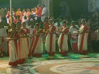 দশটি পুজো কমিটি কার্নিভালে অংশ গ্রহণ করে