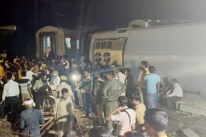 নর্থ-ইস্ট এক্সপ্রেস লাইনচ্যুত হওয়ায় তদন্তের নির্দেশ
