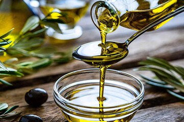 রোজ কয়েক চামচ এই তেল, ফিরবে হারানো যৌবন ও পৌরুষ! ওজনও কমবে তরতরিয়ে