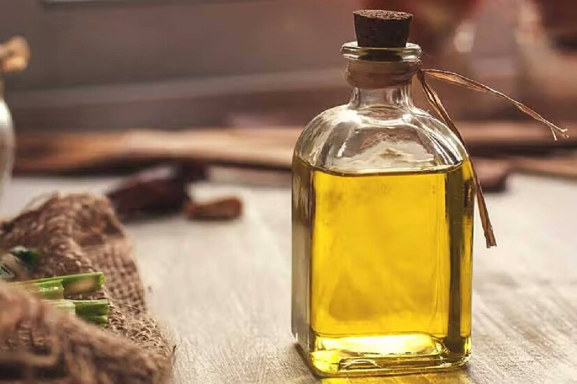 Olive Oil Benefits: অলিভ অয়েল খেলে মানুষ অ্যালজাইমারের মতো স্মৃতিভ্রংশ রোগে ভোগেন না। এর পাশাপাশি মনে রাখার ক্ষমতাও বৃদ্ধি পায়।