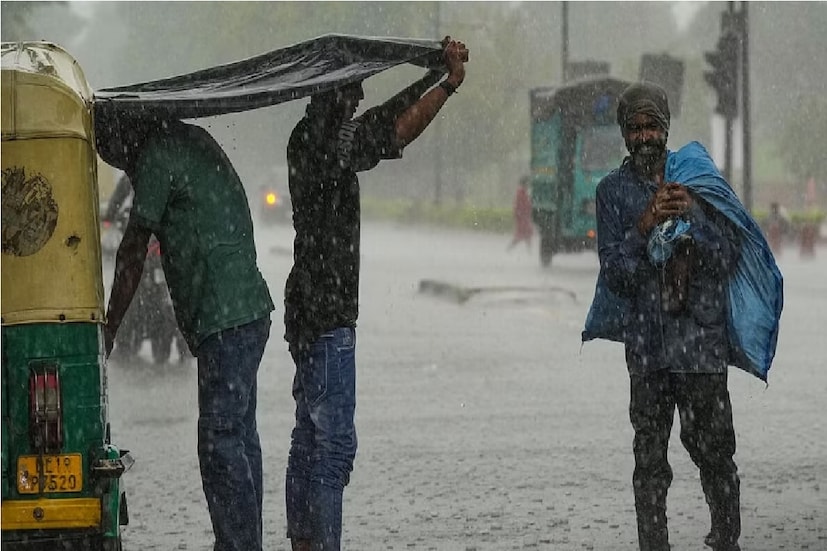 শক্তিশালী হয়ে এই ঘূর্ণাবর্ত  নিম্নচাপে পরিণত হতে পারে। এই নিম্নচাপ উত্তর বঙ্গোপসাগরে অন্ধ্র- ওড়িশা উপকূলের দিকে যাওয়ার সম্ভাবনা। এর গতিপথ কোন দিকে হয় সেদিকে নজর আবহাওয়াবিদদের। এই নিম্নচাপের প্রভাবে দখিনা বাতাসে ভর করে জলীয় বাষ্প ঢুকবে। বৃষ্টির সম্ভাবনা বাড়বে উপকূলের জেলাগুলিতে।
