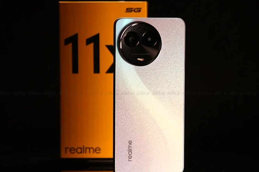  Realme Festive Days Sale ২০২৩-এর ডিসকাউন্ট এবং অফার -  Realme Festive Days Sale ২০২৩-এ বিভিন্ন ধরনের অফার থাকতে চলেছে। এই সেলে Realme-র বিভিন্ন ফোনের উপরে থাকতে চলেছে আকর্ষণীয় ছাড়। এক নজরে দেখে নেওয়া যাক Flipkart এবং Amazon-এ Realme-র এক্সক্লুসিভ ডিল।
