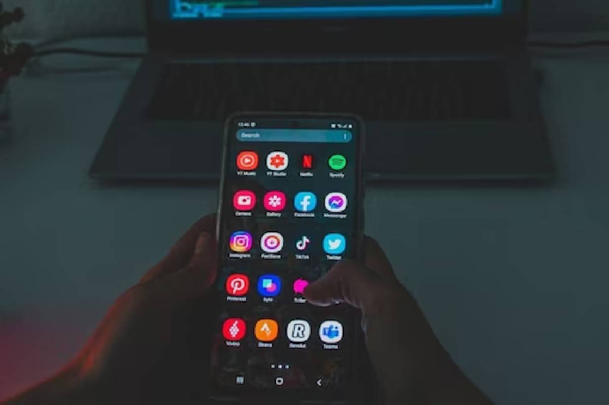 এই Samsung অ্যাপগুলি ইউজারদের জন্য ক্ষতিকর! আপনি ব্যবহার করেন না তো? জানাল গুগল