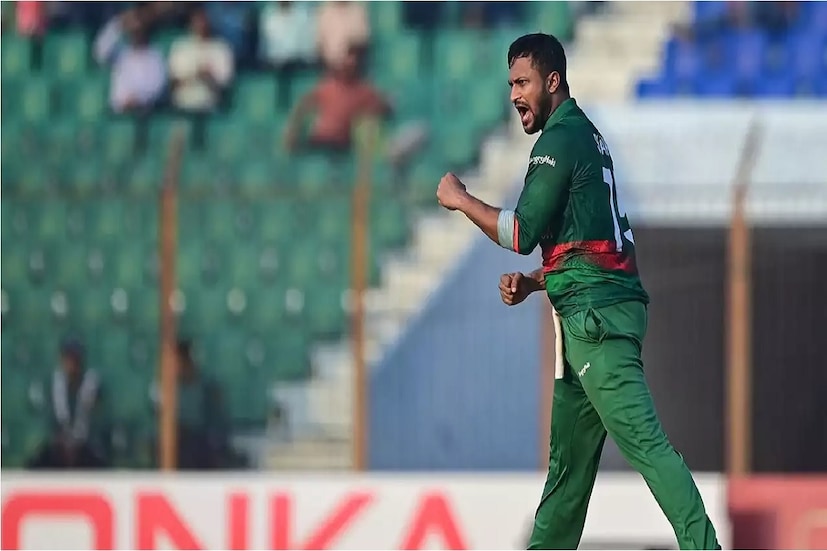 ক্রিকেটে এখন তিনি বদনাম। এমন একখানা কাণ্ড ঘটিয়েছেন, ক্রিকেট বিশ্ব বলছে, তিনি সেটা না করলেই পারতেন। এতদিন কেউ যা করেননি, সেটাই করেন বাংলাদেশের ক্যাপ্টেন।