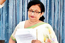 'পিছনের দরজা দিয়ে পালিয়ে গেলেন', বেনজির অভিযোগ তুললেন চন্দ্রিমা