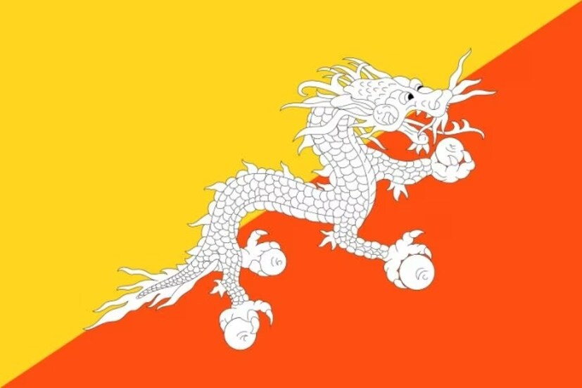 ৩. ভুটান ভুটানের জাতীয় প্রাণী একটি সম্পূর্ণ রহস্যময় প্রাণী। এটি একটি Druk. একটি ড্রুক একটি পৌরাণিক চিত্র এবং এটি এক ধরণের ড্রাগন। এমনকি ভুটানের জাতীয় পতাকায়ও ড্রুক দেখা যায়।