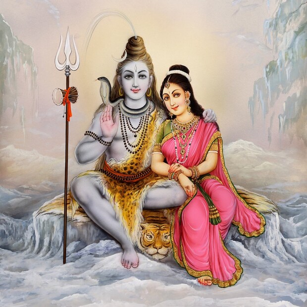 প্রতি মাসে দু’বার প্রদোষ ব্রত পালন করা হয়৷ শুক্ল পক্ষ ও কৃষ্ণ পক্ষে একবার করে এই ব্রত পালিত হয়৷