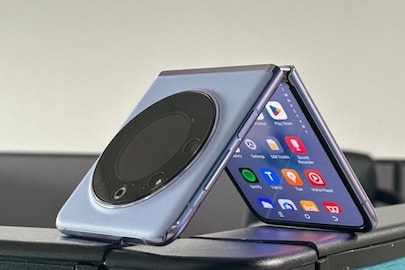ভারতে আসছে Tecno Phantom V Flip 5G!  ভারতে আসছে Tecno Phantom V Flip 5G!
