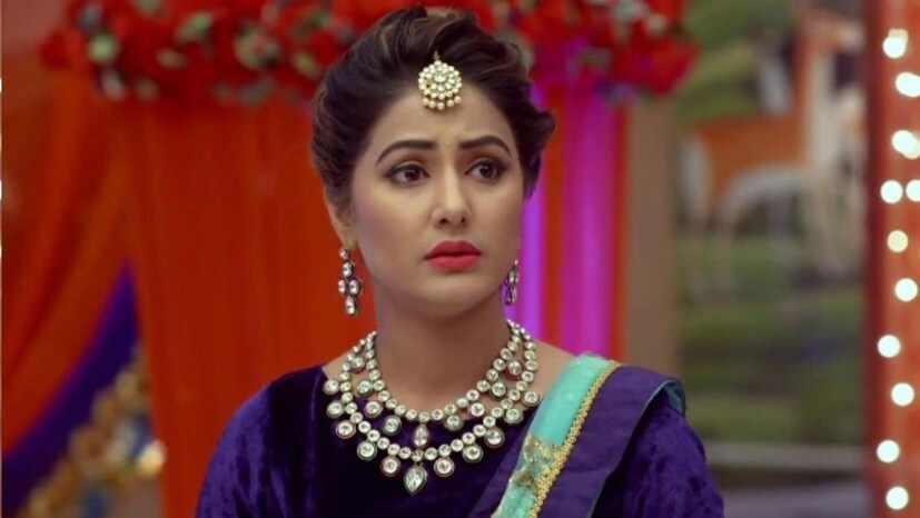 হাসপাতালে ভর্তি অভিনেত্রী হিনা খান৷ হঠাৎ কী হল টেলিভিশন অভিনেত্রীর৷ শুক্রবার হাসপাতাল থেকে ছবি শেয়ার করে নিজেই এই খবর দিয়েছেন অভিনেত্রী৷ তারপর থেকেই উদ্বিগ্ন হয়ে পড়েছেন ভক্তরা৷ এখন কেমন আছেন তা জানতেই মুখিয়ে রয়েছেন তাঁর অনুরাগীরা৷