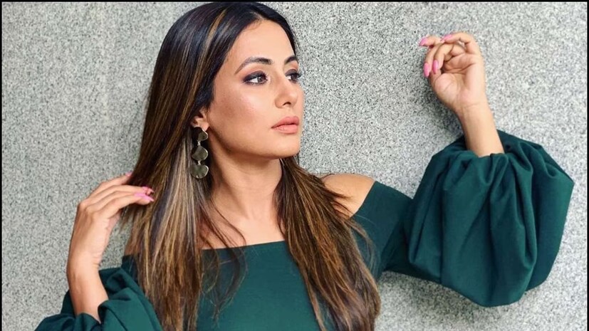 দীর্ঘ এক দশকের বেশি সময় ধরে ছোট পর্দায় কাজ করছেন হিনা খান৷ ধারাবাহিকে জনপ্রিয় অভিনেত্রীদের তালিকায় তিনি অন্যতম৷ সম্প্রতি হিনা খানের ছবি 'কান্ট্রি অফ ব্লাইন্ড' জায়গা করে নিয়েছে অস্কার লাইব্রেরিতে। এটাও বিরাট সম্মানের। 