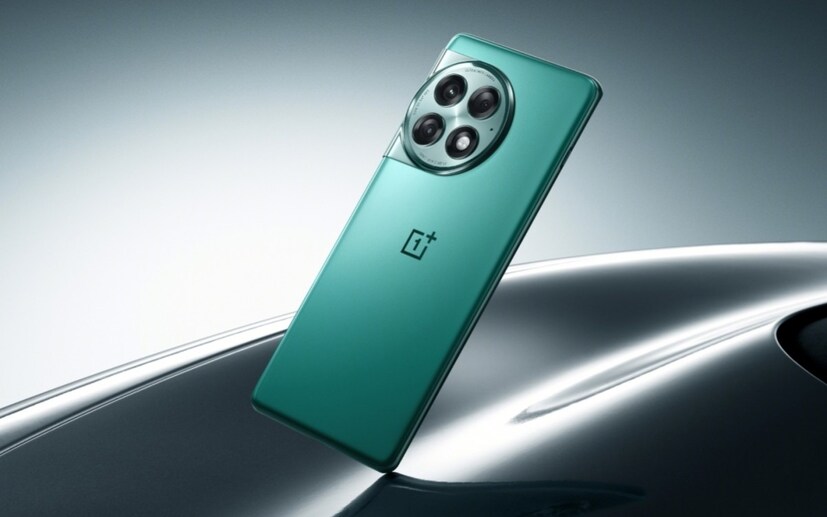  OnePlus Ace 2 Pro -  OnePlus Open লঞ্চ করার পরে, OnePlus তার পরবর্তী স্মার্টফোন, OnePlus Ace 2 Pro লঞ্চ করবে বলে গুজব রয়েছে। এই ডিভাইসটি ইতিমধ্যেই চিনে সর্বনিম্ন ১২জিবি থেকে সর্বোচ্চ ২৪জিবি র‍্যাম পর্যন্ত লঞ্চ করা হয়েছে। ডিভাইসটিতে থাকতে পারে স্ন্যাপড্রাগন ৮ জেনারেশন ৩ প্রসেসর।