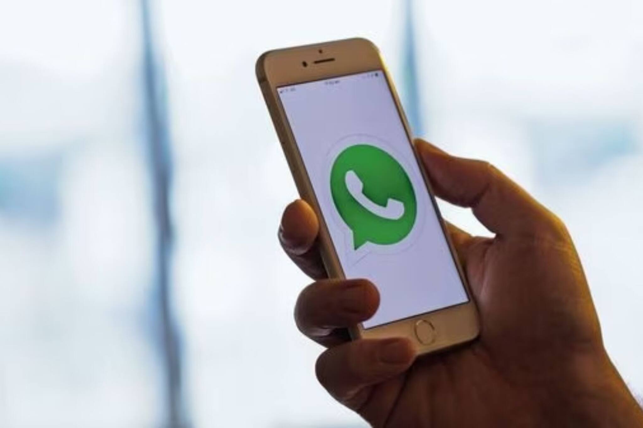 এবার চ্যানেলে পাঠানো যাবে ভয়েস মেসেজ, স্টিকার! নতুন ফিচার আনছে WhatsApp