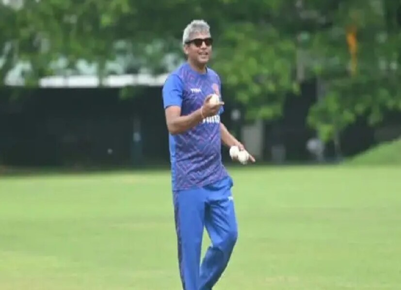 অনেকের ক্রাশ তিনি। হ্যান্ডসাম ক্রিকেটার। আবার প্রতিভাবানও। সেই অজয় জাদেজার কামব্যাক হল বিশ্বকাপে। তবে ক্রিকেটার হিসেবে নয়। তিনি ফিরলেন মেন্টর হিসেবে।