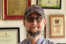 "ক্যামেরার সামনে আমি খুব স্পর্শকাতর"! প্রথমবার অভিনয়ে বিখ্যাত পরিচালক ফারুকী