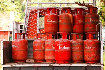 বাম্পার সুযোগ! ৬০৩ টাকায় মিলছে LPG সিলিন্ডার! আপনিও কী করে পাবেন এত সস্তা?