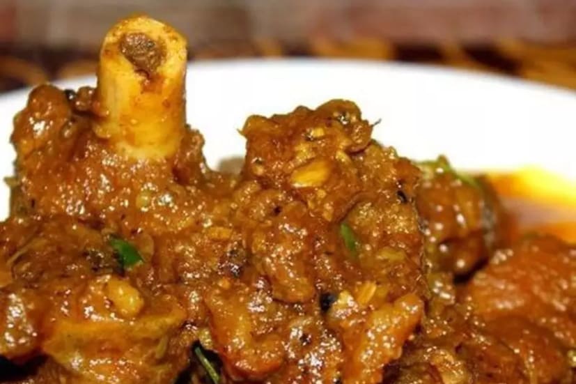 ২০১৮ সালে হেপাটোলজি জার্নালে একটি সমীক্ষা প্রকাশিত হয়েছিল। সেখানে দাবি করা হয়, অতিরিক্ত রেড-মিট বা প্রক্রিয়াজাত মাংস খেলে ফ্যাটি লিভার এবং ইনসুলিন রেজিস্ট্যান্স দেখা দিতে পারে।