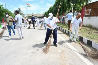 প্রধানমন্ত্রীর 'স্বচ্ছ ভারত মিশন' প্রধানমন্ত্রীর 'স্বচ্ছ ভারত মিশন'