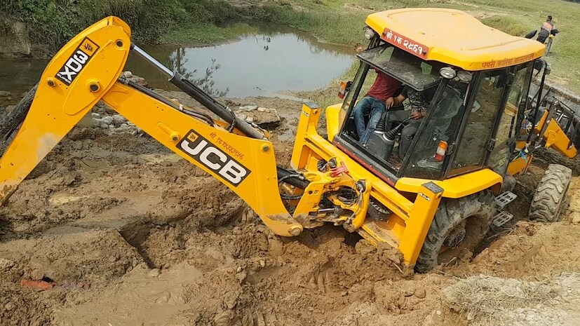জেসিবি (জোসেফ সাইরিল ব্যামফোর্ড) ব্যবহার করা হয় মূলত কনস্ট্রাকশন বা রাস্তা সারাইয়ের কাজে। এদের রং হলুদ হয় নিরাপত্তার কারণে। হলুদ রং-এর দৃশ্যমানতা অন্য সব রং-এর তুলনায় বেশি। তাই দূর থেকে মানুষ জেসিবি-র হলুদ রং দেখে বুঝতে পারেন কনস্ট্রাকশন সাইটে কাজ চলছে, সেই এলাকা এড়িয়ে চলতে হবে।