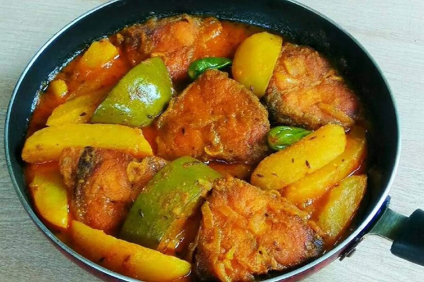 সারাদিন ল্যাপটপে কাজ করার ফলে অনেকেই ড্রাই-আইজ-এর সমস্যায় ভোগেন, দৃষ্টিশক্তি কমে যায়। রুই মাছে থাকা ওমেগা থ্রি ফ্যাটি অ্যাসিড চোখের একাধিক সমস্যা কমায়