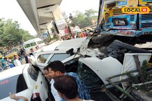 ঠাকুরপুকুর থ্রি এ বাসস্ট্যান্ডে ভয়াবহ  দুর্ঘটনা, আহত ১৫