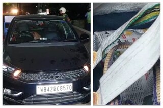 এই গাড়িটির ভিতরেই রাখা ছিল লক্ষ লক্ষ টাকা৷