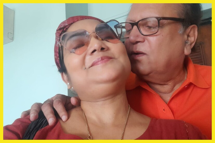 ২০২০ সালে দীর্ঘদিনের সঙ্গীকে বিয়ে করেন দোলন ও দীপঙ্কর ৷ বিয়ের পরের দিনও কিছুটা অসুস্থ বোধ করায় হাসপাতালে ভর্তি হয়েছিলেন দীপঙ্কর দে ৷ ফাইল ছবি ৷