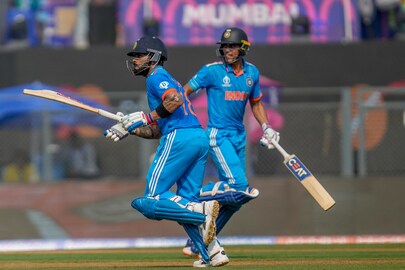 বিরাট কোহলি-শুভমান গিলের অনবদ্য ব্যাটিং (Photo Courtesy- AP)