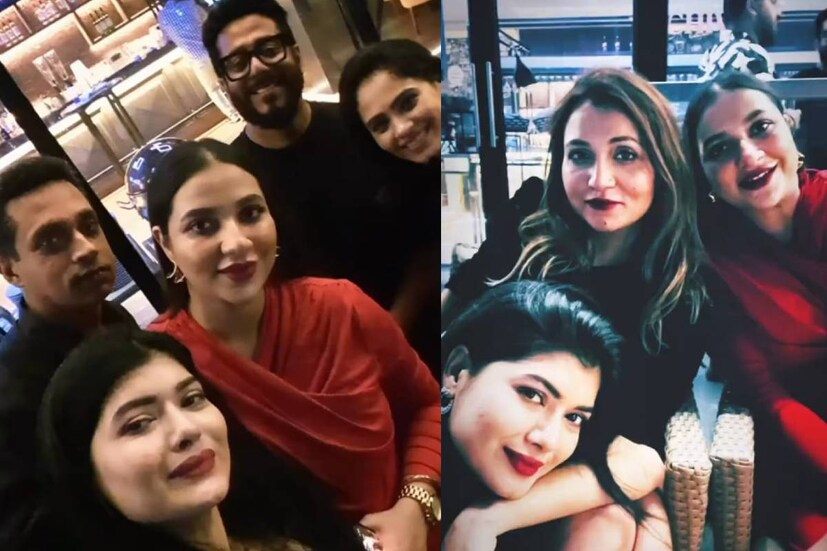লাল রঙের হাঁটু ঝুলের একটি পোশাক বেছে নিয়েছিলেন শুভশ্রী। খোলা চুল, হালকা গয়না, পায়ে সাদা স্নিকার। অল্প সাজেই সুন্দরী শুভশ্রী। তাঁর ঠোঁটের লাল লিপস্টিক যদিও বিশেষ ভাবে নজর কেড়েছে।