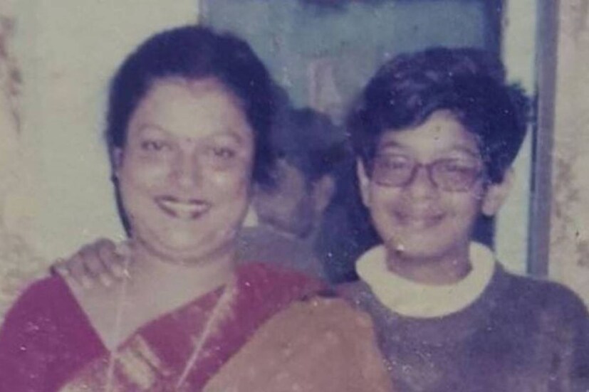 শুধু গানই নয়, ইতিমধ্যেই অভিনয়েও হাতেখড়ি হয়েছে তাঁর। দেশে-বিদেশে ঘুরে গানের অনুষ্ঠানও করেন তিনি।