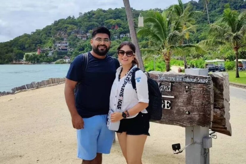 সন্দীপ্তার বিয়ের খাওয়াদাওয়াতেও থাকছে রাজকীয় আয়োজন। কড়াইশুঁটির কচুরি, পোলাও, চিংড়ির মালাইকারি, পাঁঠার মাংসতেই এলাহি বন্দোবস্ত।