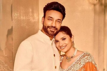 গোপনে করেও ধরা পড়ে গেলেন! বিগ বসের বাড়ি থেকে কি ঘাড় ধাক্কা খাবেন ভিকি-অঙ্কিতা গোপনে করেও ধরা পড়ে গেলেন! বিগ বসের বাড়ি থেকে কি ঘাড় ধাক্কা খাবেন ভিকি-অঙ্কিতা