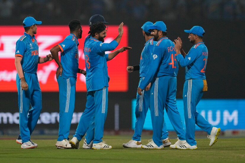 আগামি ১২ নভেম্বর লিগের শেষ ম্যাচ নামবেন রোহিত শর্মা-বিরাট কোহলিরা। প্রতিপক্ষ নেদারল্যান্ডস। অপেক্ষাকৃত দুর্বল ডাচদের হারিয়ে লিগ পর্বে যে ৯-এ ৯ করা বিষয়ে আত্মবিশ্বাসী ভারতীয় ক্রিকেট দল।