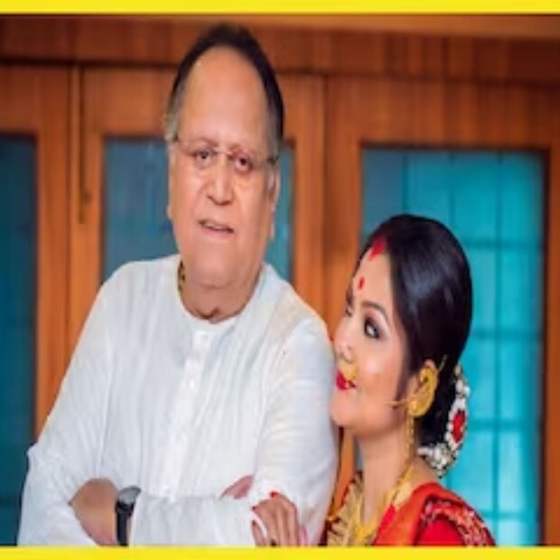 নিউজ ১৮-কে অভিনেতার স্ত্রী দোলন রায় জানিয়েছিলেন হাসপাতালে ভর্তি করার পরে জানতে যায় সুগার লেবেল নিম্নমুখী হওয়াতেই তিনি অসুস্থ বোধ করেন ৷ সেই নিয়েই মানসিক ভাবে কষ্ট পাচ্ছেন দীপঙ্কর দে, জানিয়েছেন স্ত্রী দোলন ৷ প্রচন্ড ঘামতে শুরু করেন, এরপরেই তড়িঘড়ি হাসপাতালে ভর্তি করেন দোলন ৷ রক্ত পরীক্ষায় জানতে পারা যায় সমস্ত কিছু মোটের উপর ঠিকই আছে ৷ দোলন চিকিৎসকদের উপরেই ভরসা রেখে ছিলেন৷