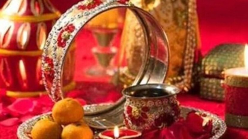 সারাদিন কিছু না খাওয়া এবং জল না খাওয়ার কারণে শরীরে ইলেক্ট্রোলাইট ভারসাম্য বিঘ্নিত হয় এবং মহিলারা সমস্যায় পড়তে শুরু করেন। যার ফলে অ্যাসিডিটির সমস্যা হতে পারে। তবে উপবাসের আগে কিছু সতর্কতা মেনে চললে সহজেই এই সমস্যাগুলি এড়ানো যায়৷ তবে গর্ভবতী মহিলাদের রোজা রাখার পরামর্শ দেওয়া হয় না৷