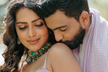 আবার বিয়ে করলেন অমলা, স্বপ্নের মতো রাজকীয় বিয়ের ছবি দিলেন নবদম্পতি, দেখুন সে ছবি আবার বিয়ে করলেন অমলা, স্বপ্নের মতো রাজকীয় বিয়ের ছবি দিলেন নবদম্পতি, দেখুন সে ছবি