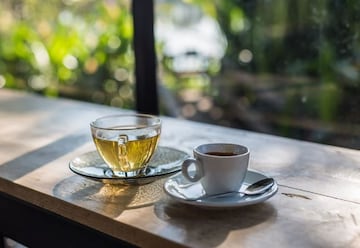 চা নাকি কফি, শরীরের জন্য কোনটা উপকারী? চা নাকি কফি, শরীরের জন্য কোনটা উপকারী?