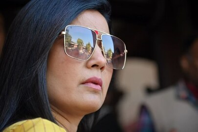  সাংসদ মহুয়া মৈত্র 
